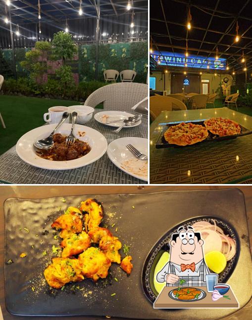 Chicken wings at Unwind Cafe