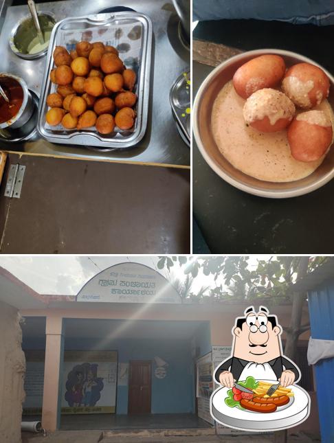 This is the picture showing food and interior at SRI SAI SAPTAGIRI CANTEEN