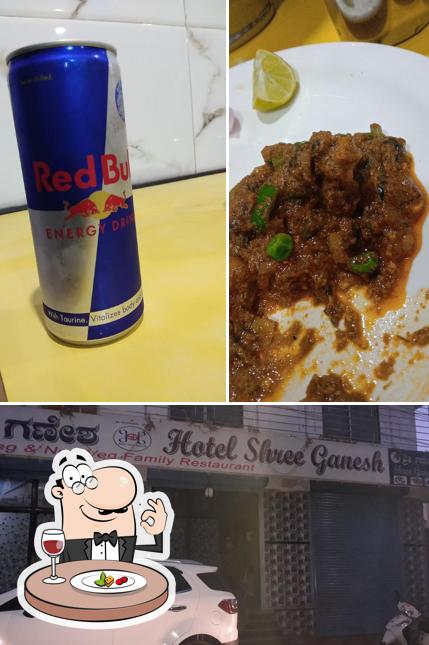 The restaurant's food and exterior