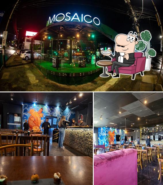 Dê uma olhada a ilustração apresentando interior e exterior no Mosaico Lounge Sushi - Sushi em Porto Alegre