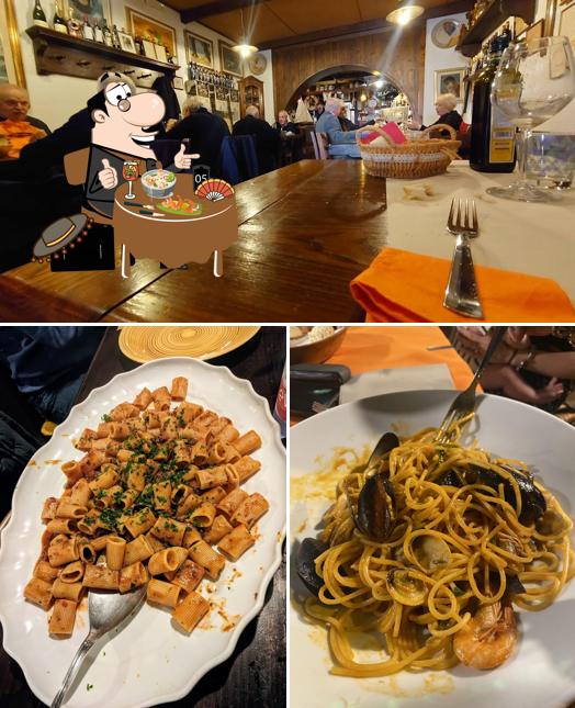 Antica Hostaria Trattorie Martini si caratterizza per la cibo e bancone da bar