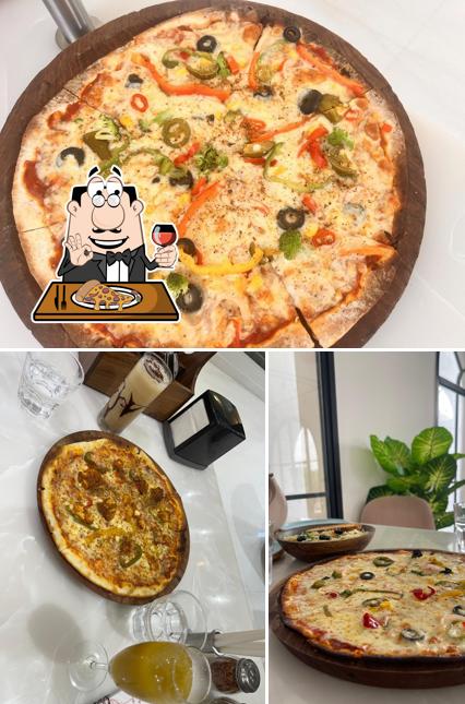 Order pizza at Bellissimo Home Cafe