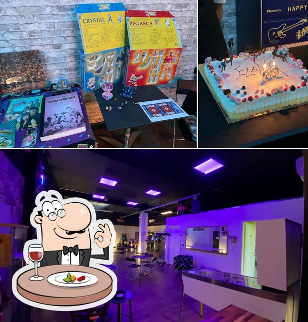 Questa è la foto che mostra la cibo e interni di Sala Feste e Compleanni Torino Spazio Eventi Rossini