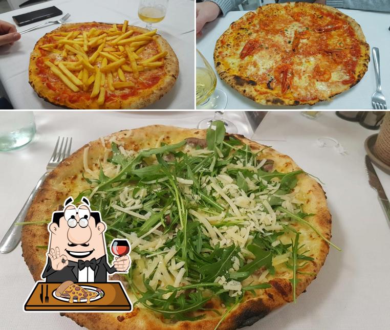 Ordina tra le svariate varianti di pizza