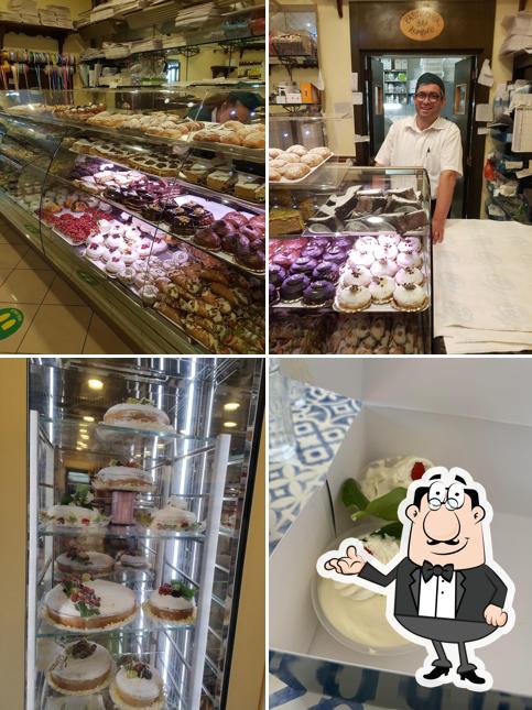 Siediti a un tavolo di Pasticceria Artigianale Bar Romano Sorrento - PASTICCERIA Costiera SORRENTINA e Amalfitana