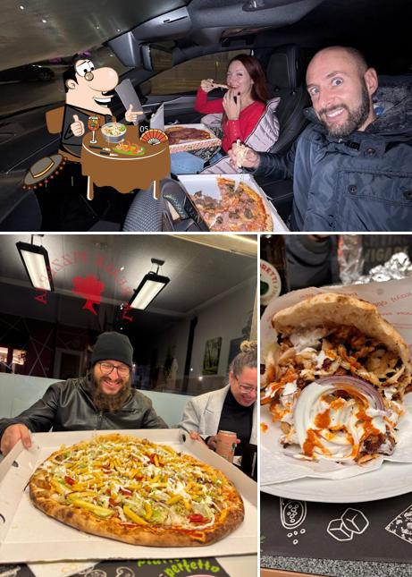 Panino con maiale stirato al La Reale Pizzeria e Kebab