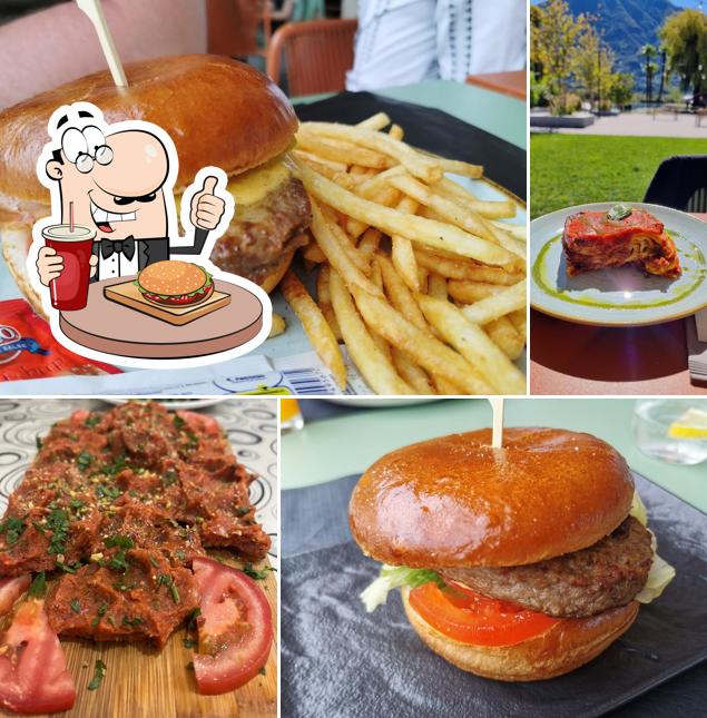 Ordina un hamburger a Robin Bistrot Café