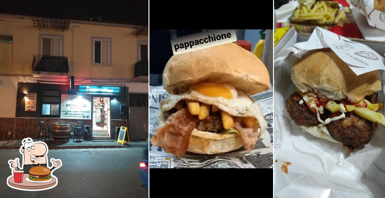 Ordina un hamburger a Pappacchione Pub