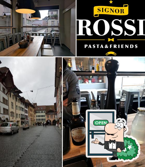 Guarda gli esterni di Signor Rossi