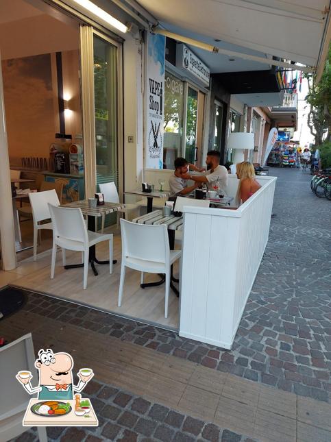 Platti al Bar caffetteria Novella