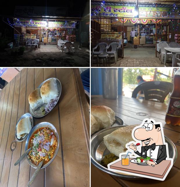 The picture of food and interior at Hotel Mauli Vadapav