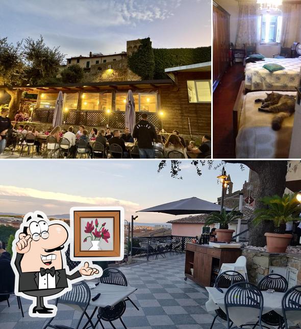 Siediti a un tavolo di Ristorante Pizzeria La Scaletta