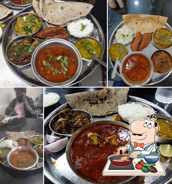 Chicken curry at Jay Malhar Hotel (Special Bhigwan Style Fish)