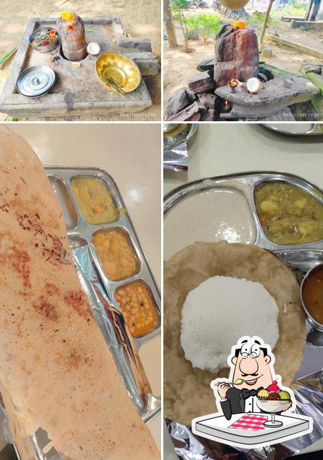 Hotel Vindu nandu provides a variety of sweet dishes