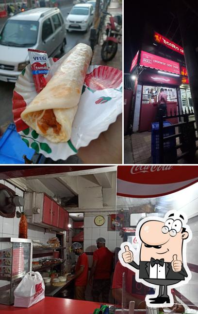 See this picture of Kolkata Roll