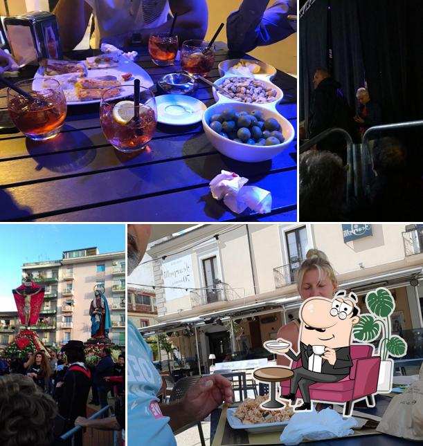 Siediti a un tavolo di Scarpelli Cafè