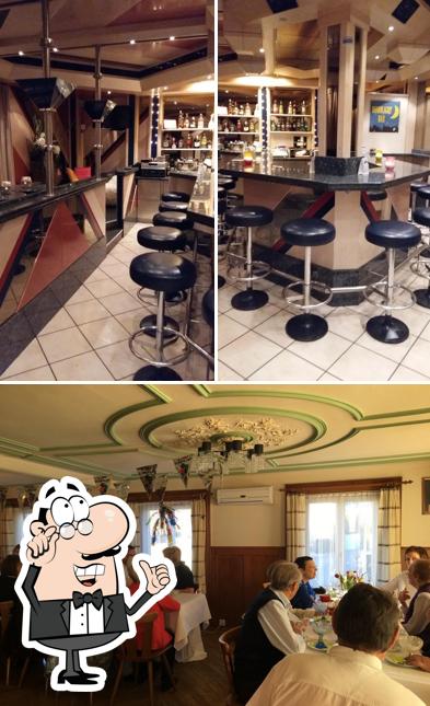 Gli interni di Blume Bar
