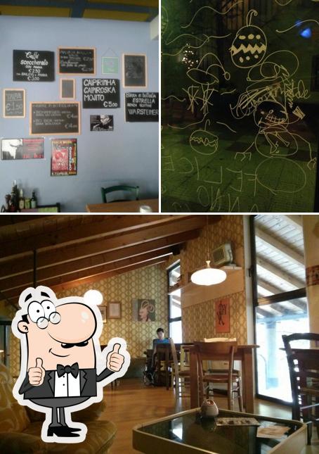 Vedi questa foto di Cafe de la Paix