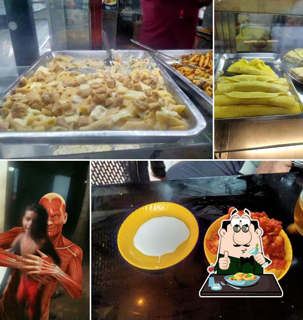 Macaroni and cheese at MY TEA Cafe