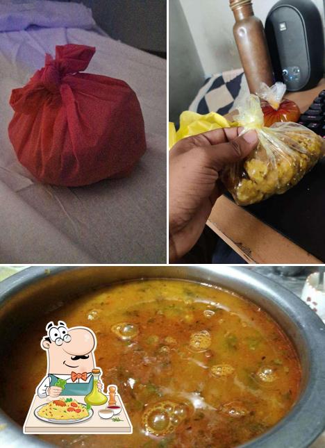 Food at Rajhans Dal Bafle