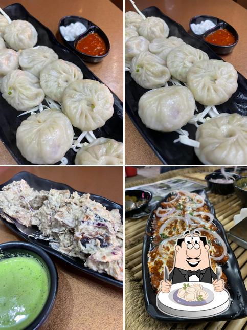 Dumplings at Midnyt Mamoon