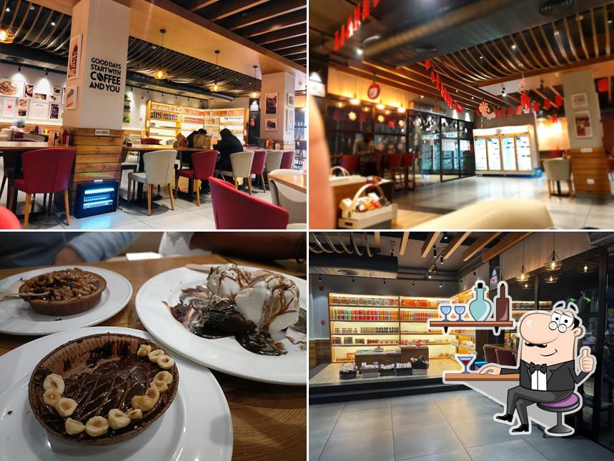 Check out how NIK BAKER'S looks inside
