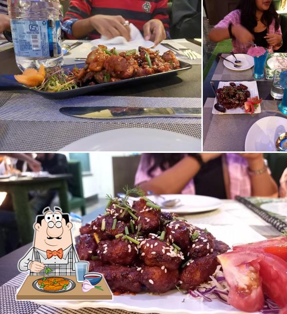 Chicken wings at In2 Da Wild