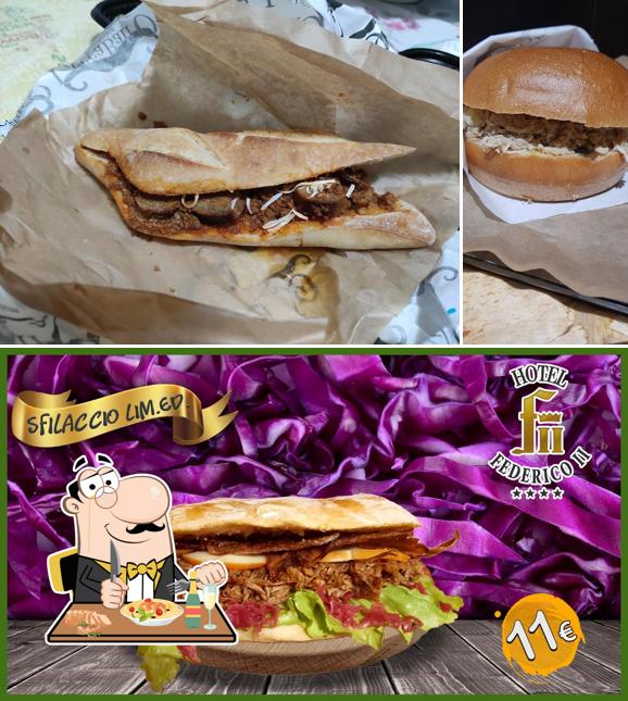 Panino con maiale stirato al Leccabaffo - Il Panino della Tradizione