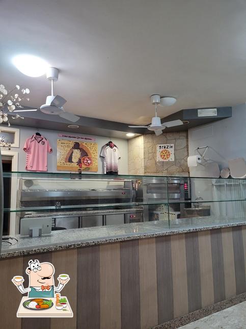 Cibo al Pizza da asporto BORGO VECCHIO