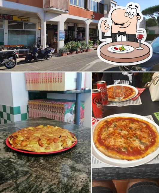 Tra le diverse cose da Pizzeria, Little Italy si possono trovare la cibo e esterno
