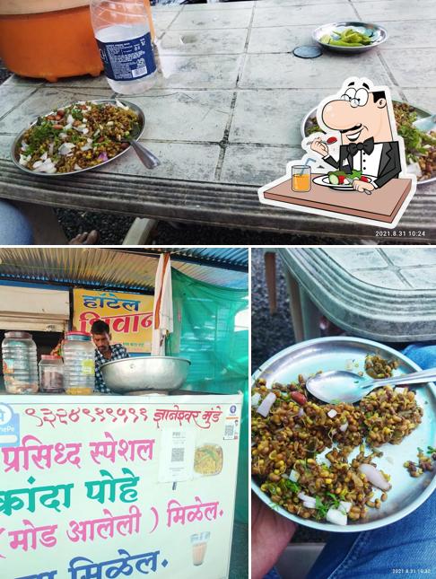 Food at Hotel Shivanand(special Kanda Pohe,matki Usal Milel)