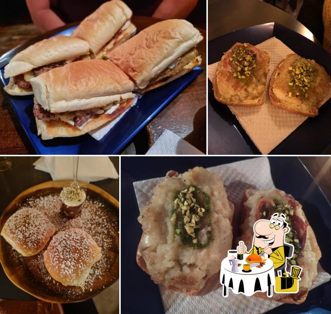 Panino con maiale stirato al O' Panino A' Ro' Arturo