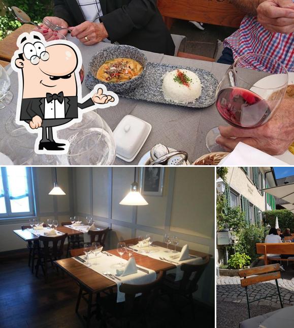 Siediti a un tavolo di Restaurant Obholzstübli