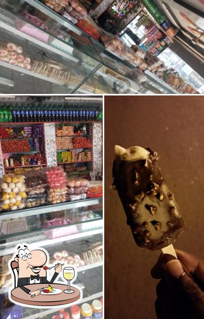 The image of food and interior at Bangalore Iyengar bakery