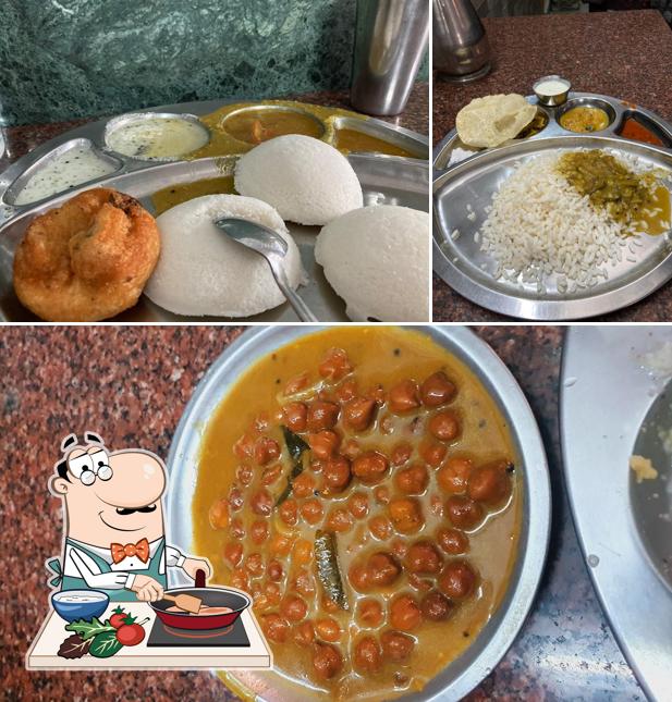 Chicken curry at Sree Ganesh Cafe