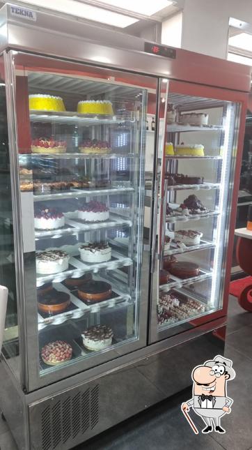 Gli esterni di L’Éclair bar pasticceria