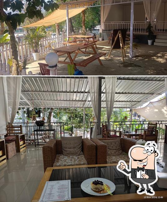 The interior of Langol Vista Cafe