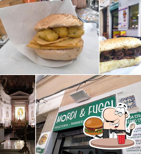 Concediti un bell'hamburger a Mordi & Fuggi di Ferruggia Giacomo