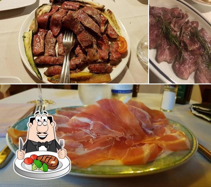 Curiosa tra l'ampia selezione di piatti di carne