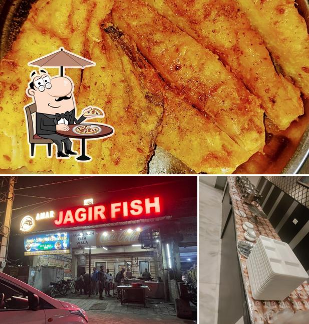 The exterior of Jagira fish wala & chicken corner