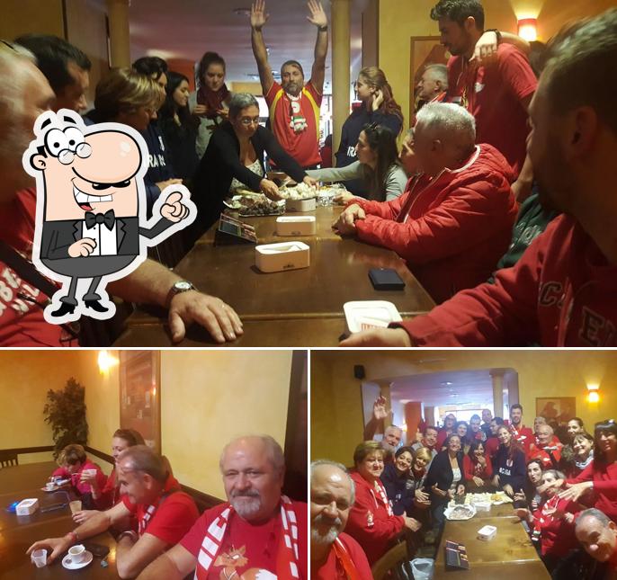 Dai un'occhiata agli interni di Bar Cristal