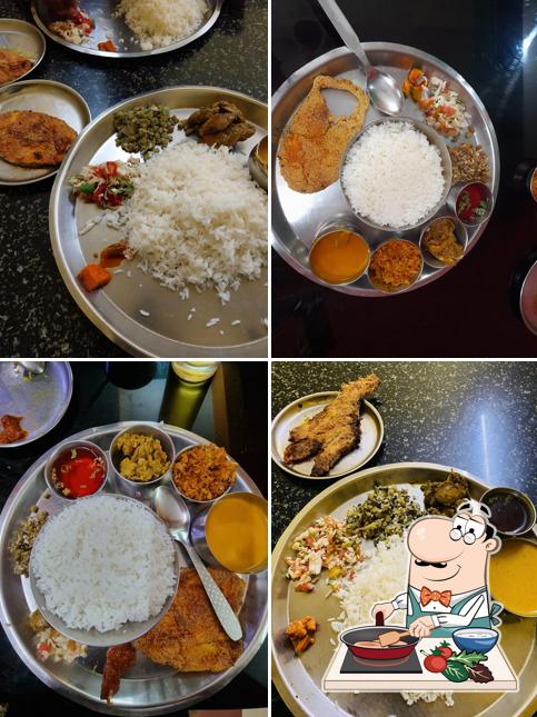 Chicken curry at Annapurna Bhojnalaya