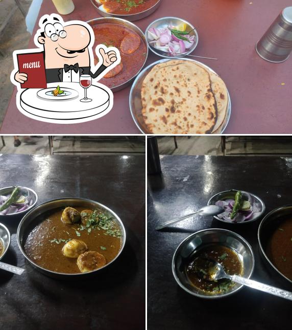 Food at Pavitar panjabi daba