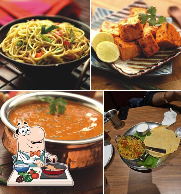 Chicken curry at Sagar Ratna - NIT, The Mall of Faridabad