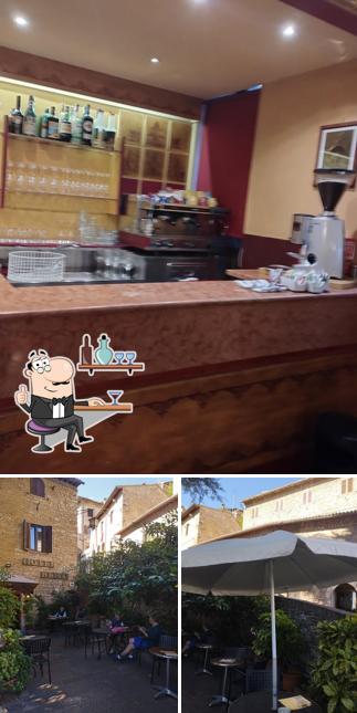 Gli interni di Il Bar Di Rocco e Cra Cra