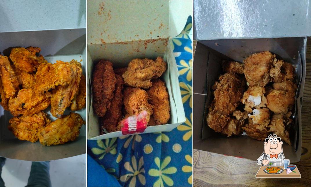 Chicken wings at Snack City