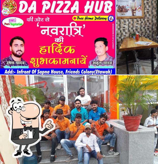 Check out how Da Pizza Hub looks inside