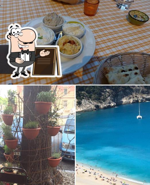 Vikos si caratterizza per la esterno e cibo Vikos si caratterizza per la esterno e cibo