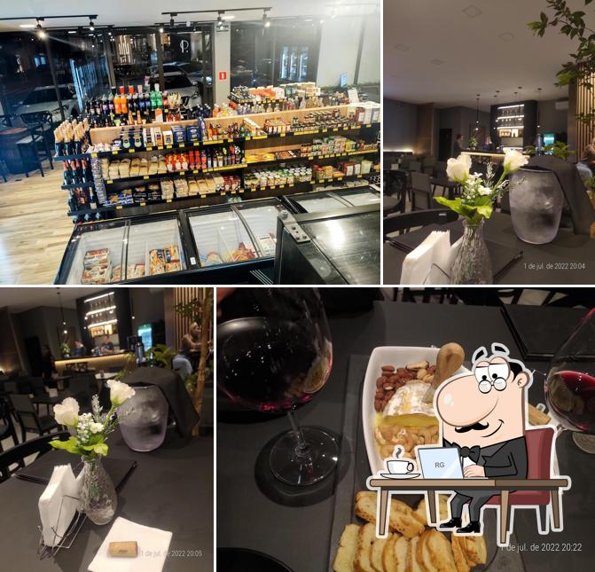 O interior do ETTOS Wine & Restaurant