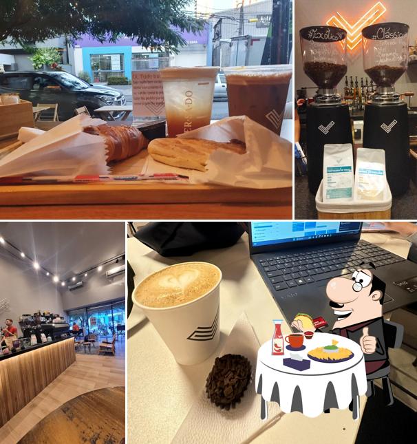 Prato de queijo em Versado Café - Graças